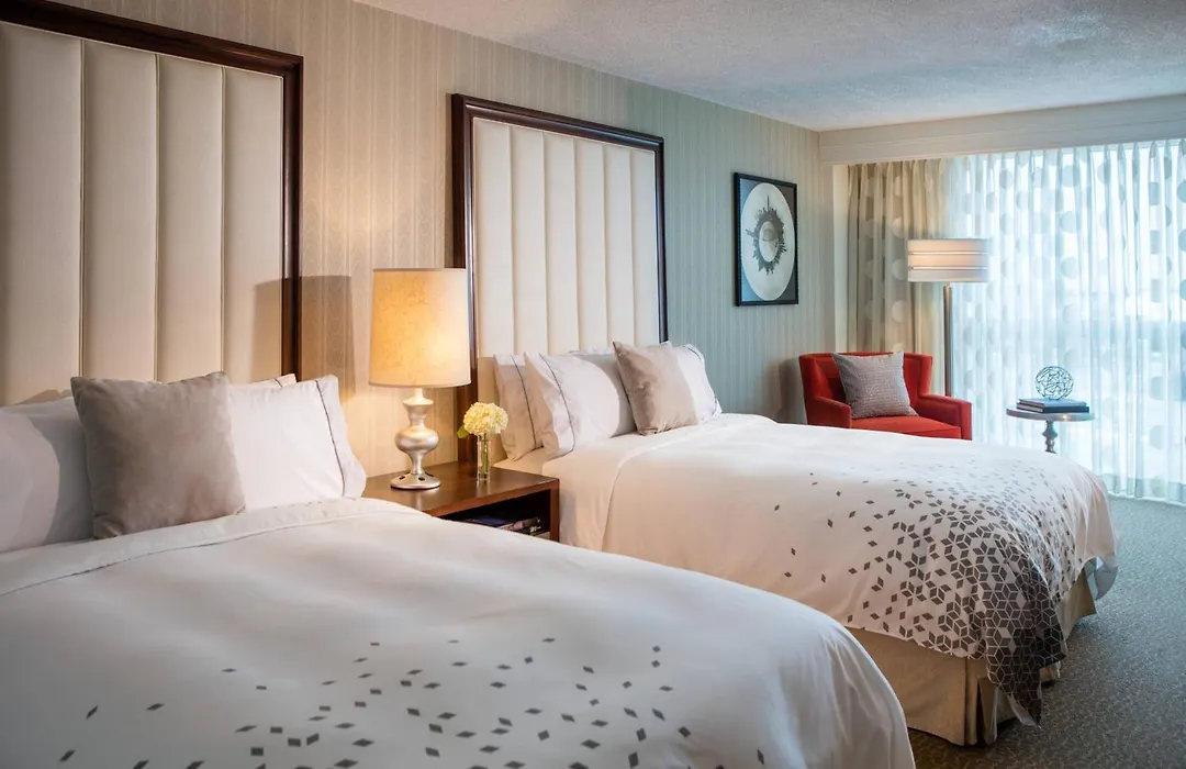 Renaissance Newark Airport Hotel-1